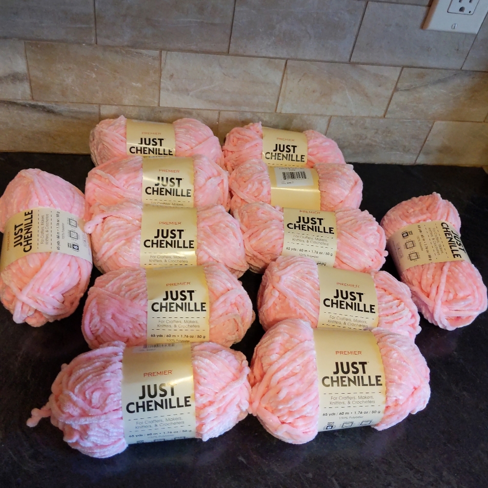 12 PREMIER YARNS PINK CHUNKY YARN BUNDLE